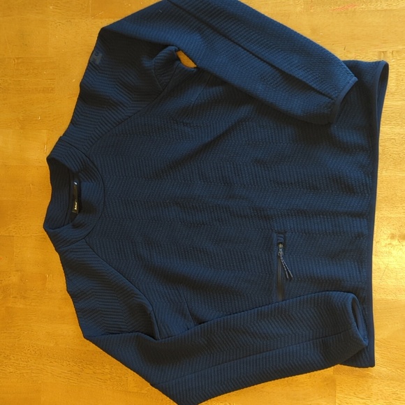 Like new Helly Hansen pull-on sweatshirt - Picture 2 of 9